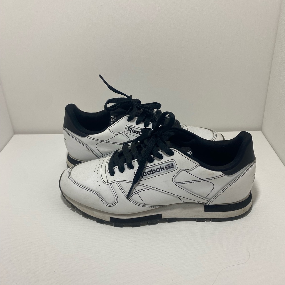 Reebok White and Black Sneakers